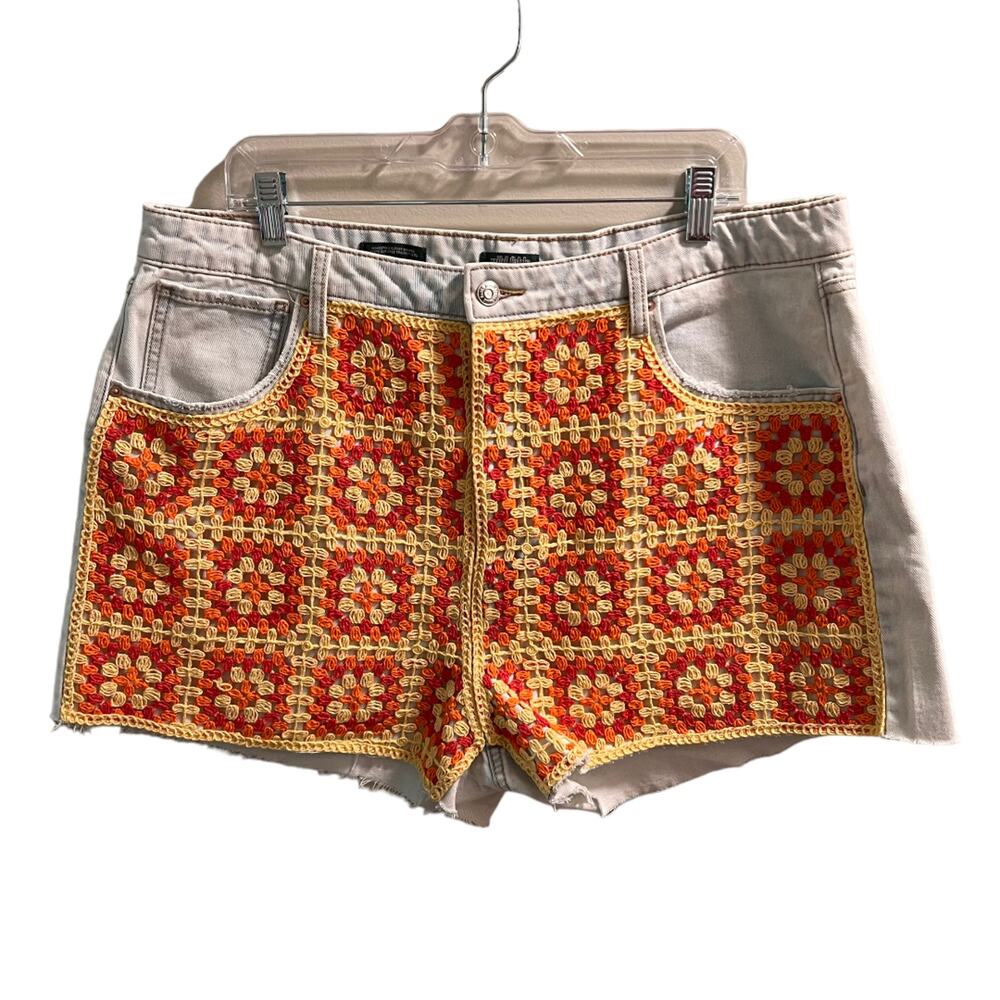 Wild Fable High Rise Cut Off Jean Shorts Crochet Front size 18 - Picture 8 of 11